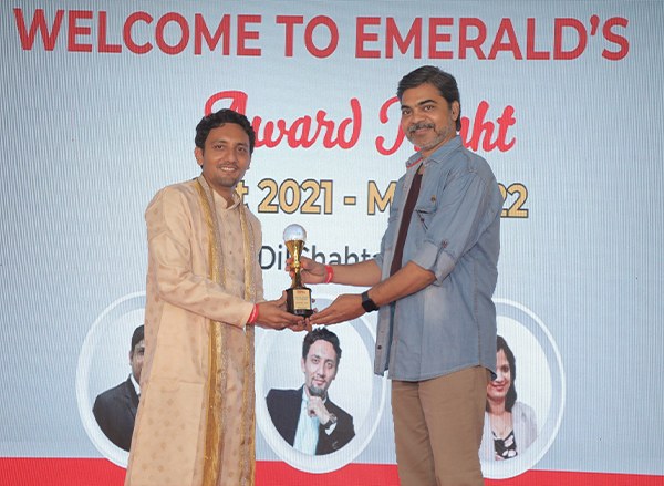 Manish Jain felicitated at Emerald's Award Night
